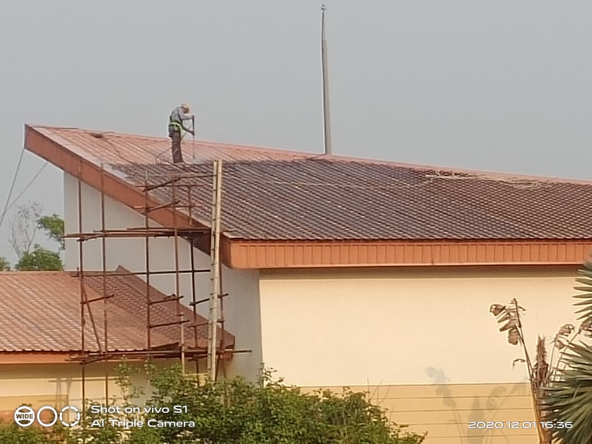 Cobweb cleaning crew at work
