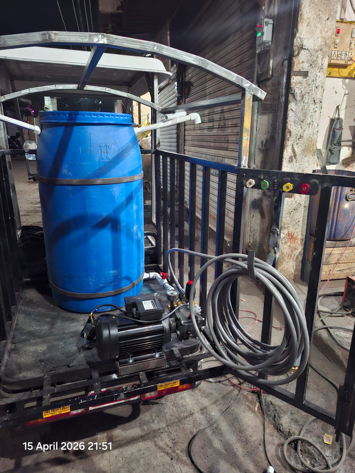 Water tank cleaning